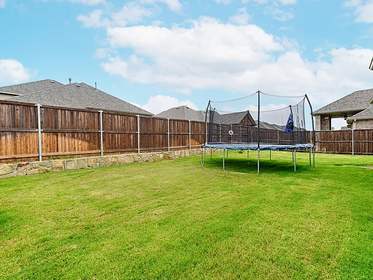 3515 Washington Dr — Photo 9