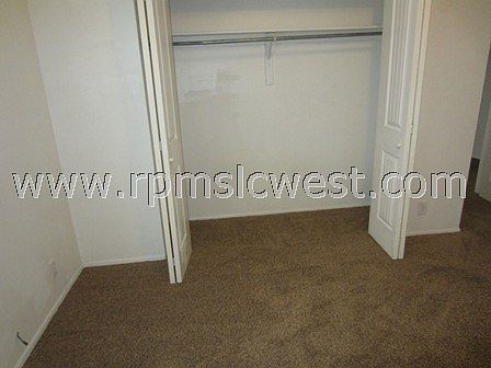 4th image of 8314 S Julie Anna Ct