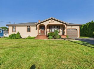 128 Arbor Ter, Tiverton, RI 02878