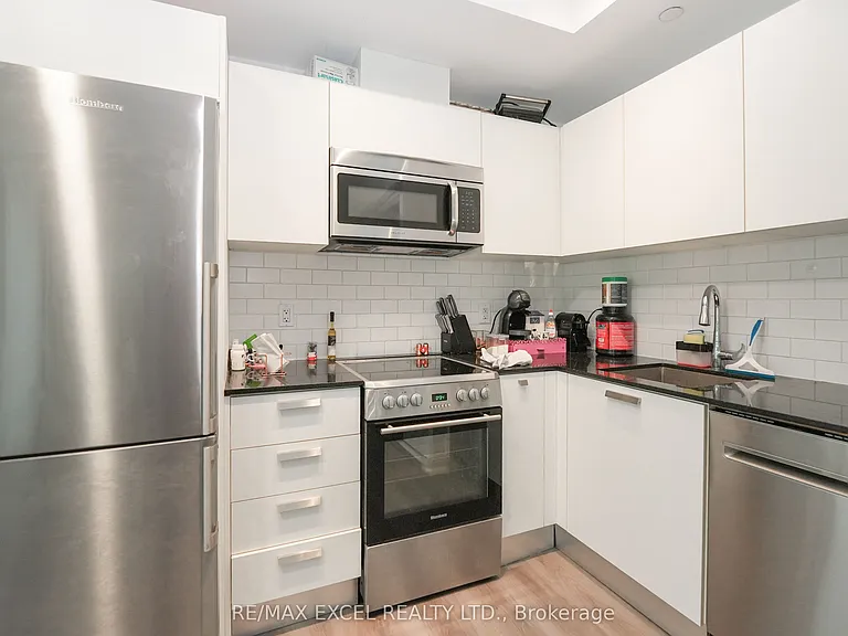 42 Charles St E #510 — Photo 15