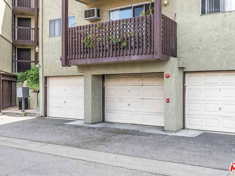 5870 Benner St #304 — Photo 23
