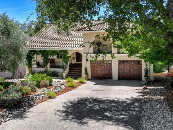23100 Sunset Ridge Dr, Auburn, CA 95602