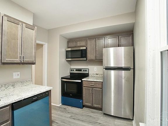 3rd image of 3415 Woodburn Ave