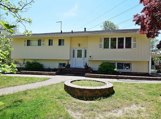 1 Milligan St, Dix Hills, NY 11746