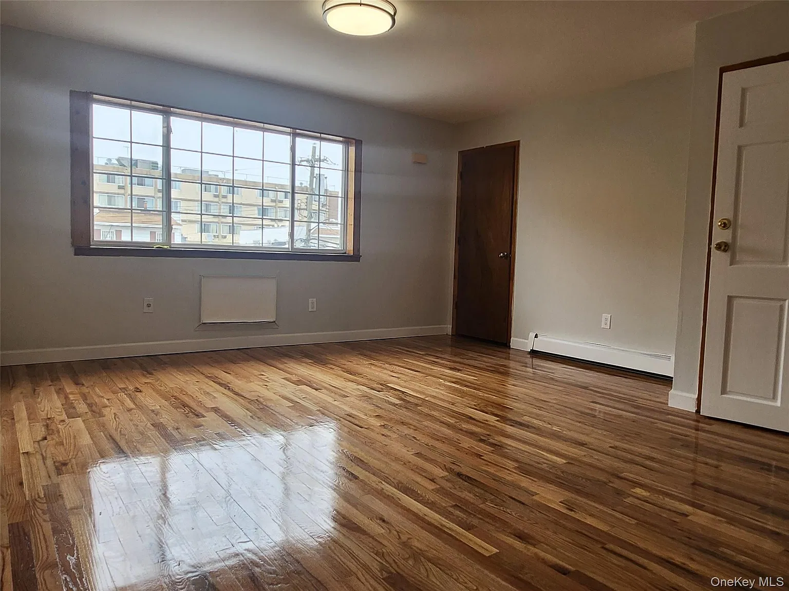 3 bed, 2.0 bath, 925 sqft, $3,250 — Photo 1