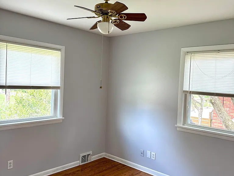 9416 Plumwood Rd — Photo 10