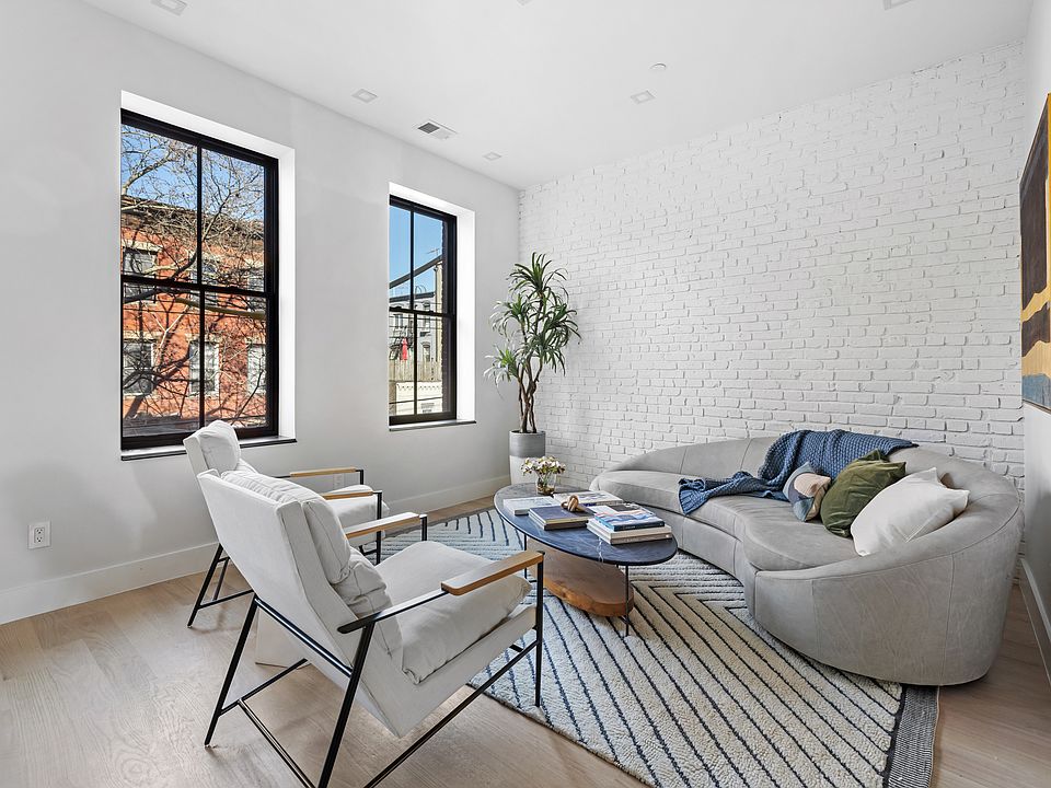 1st image of 112 Luquer St #2