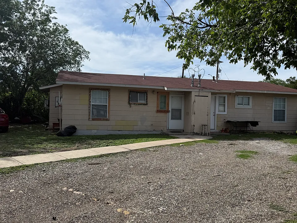600-602 Ellor Dr