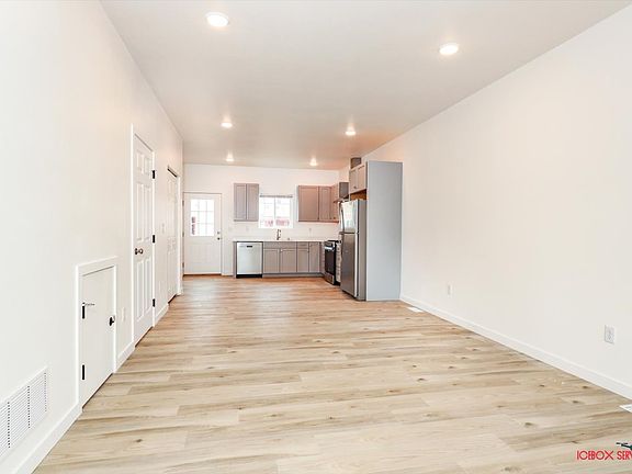 5th image of 4105 S Birch Cove Dr #B2