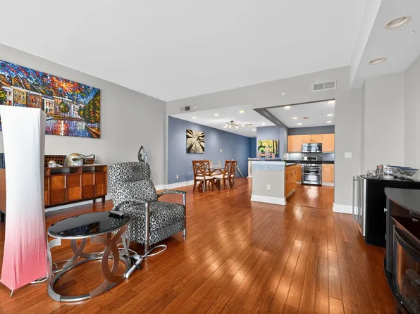 5055 Addison Cir Penthouse 713, Addison, TX 75001