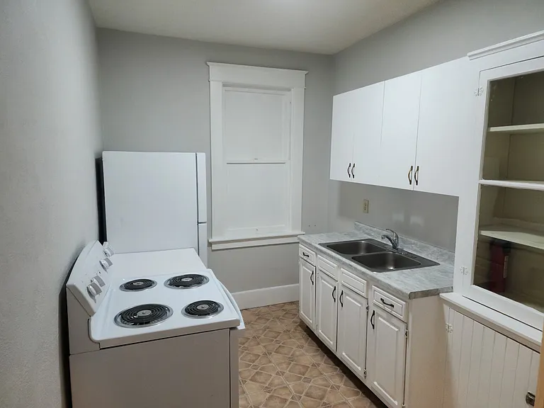 132 Lenox Ave #5 — Photo 2