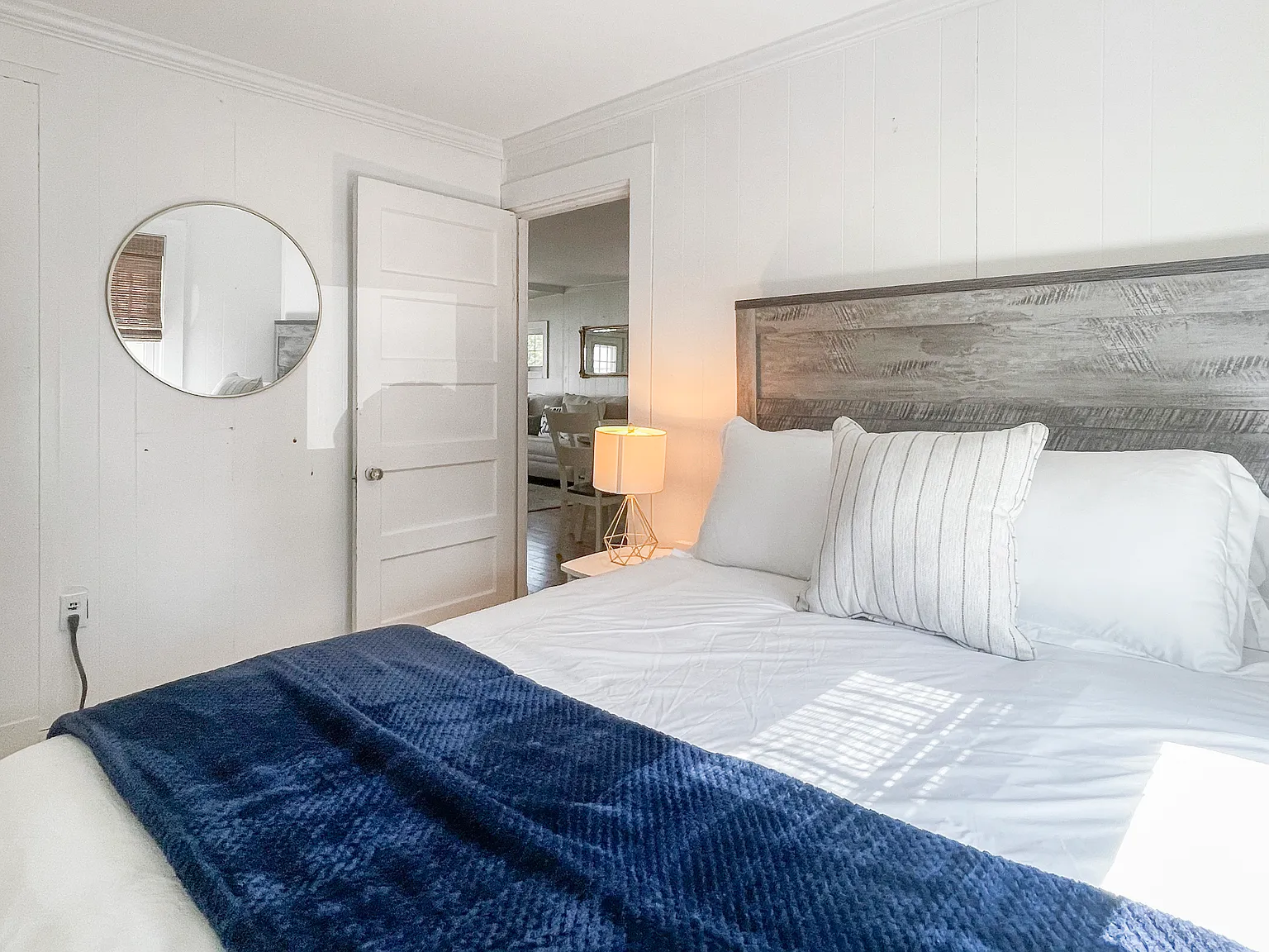 2 bed, 752 sqft, $3,350 — Photo 4