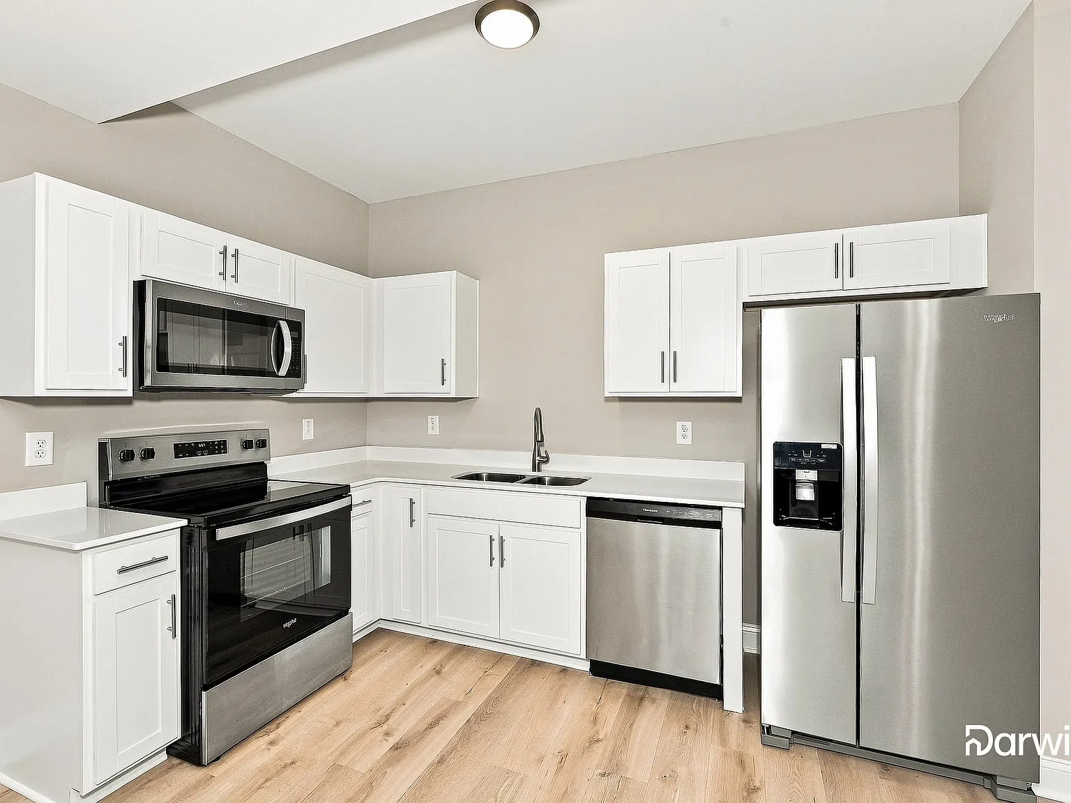 2 bed, 2.5 bath, 1550 sqft, $1,340 — Photo 2