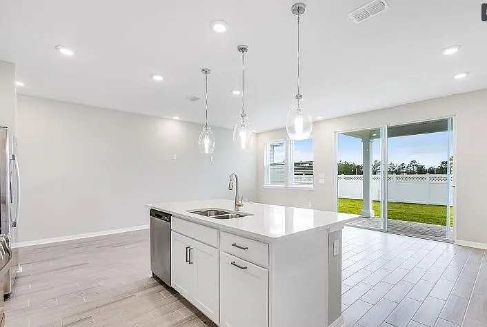 358 Cherry Elm Dr — Photo 4
