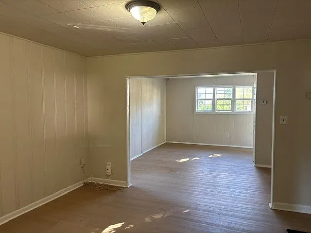 2 bed, 1000 sqft, $2,300 — Photo 2