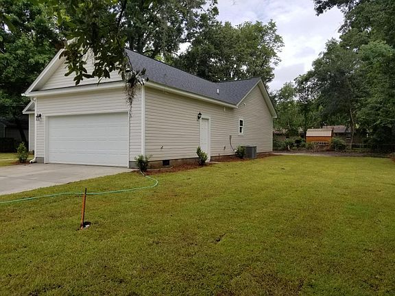 4th image of 2434 Menola Ave