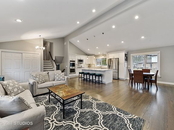 3rd image of 2024 E Fremont Ct