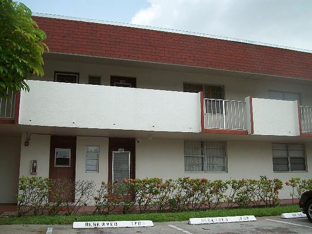 1st image of 2950 NW 46th Ave APT 206