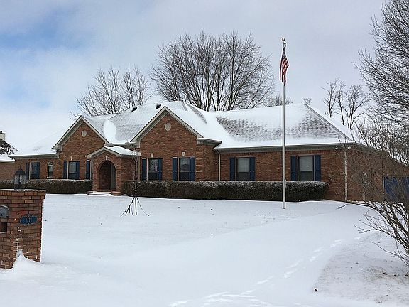 4th image of 1471 Dr Meade Ln