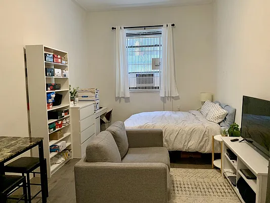 Rented by Dynamik Realty | media 24