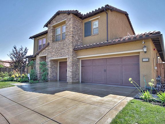 2nd image of 1165 Camogli Ct