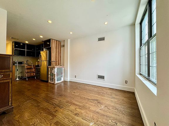 5th image of 63 Whipple St #1A