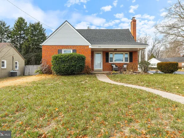 2416 Tapley Ln, Wilmington, DE 19808