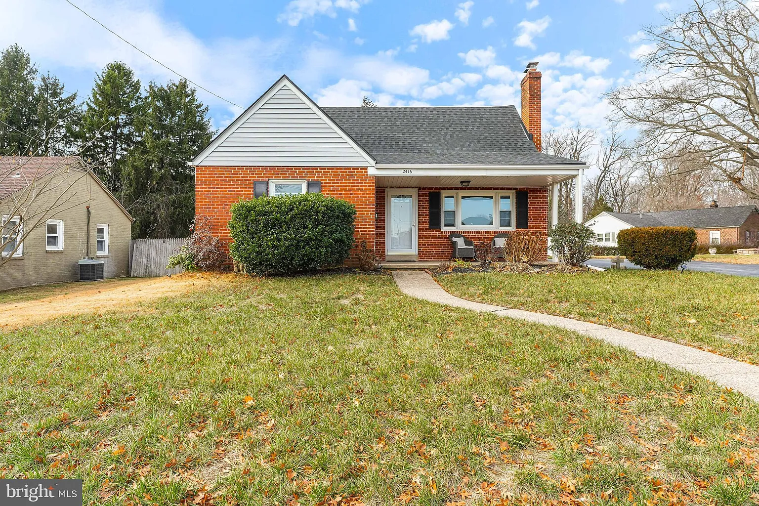 2416 Tapley Ln photo 1