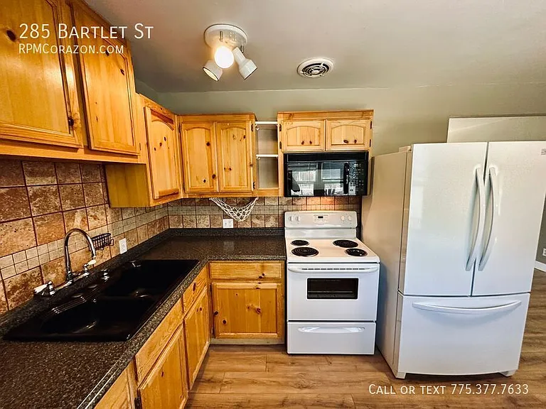 285 Bartlett St — Photo 11
