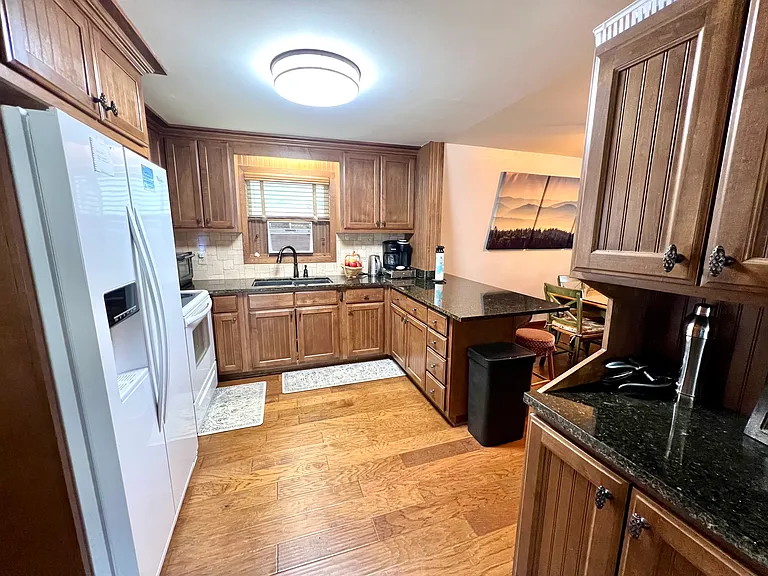 544 Cobb Cir — Photo 9