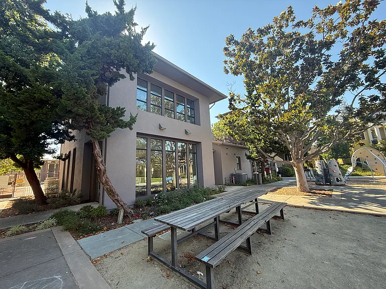 The Arbor Real community park, clubhouse, children playground, picnic tables and pool are located within a short walk.