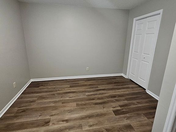5th image of 1806G Woods Ln #0