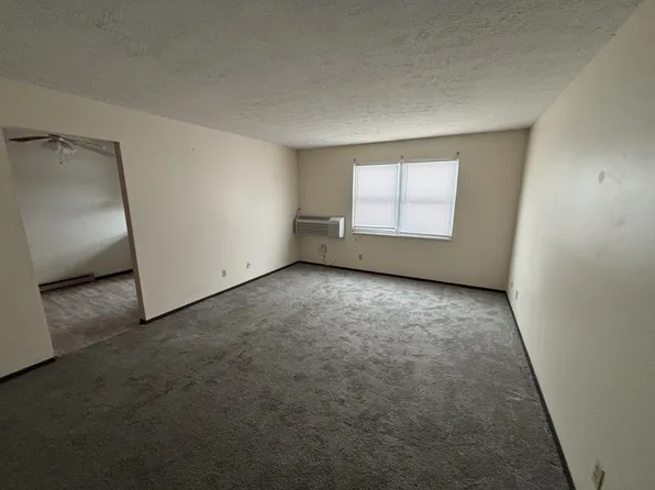 3841-3859 Timberview St. - 3845, 3845 Timberview St NW, North Canton, OH 44720