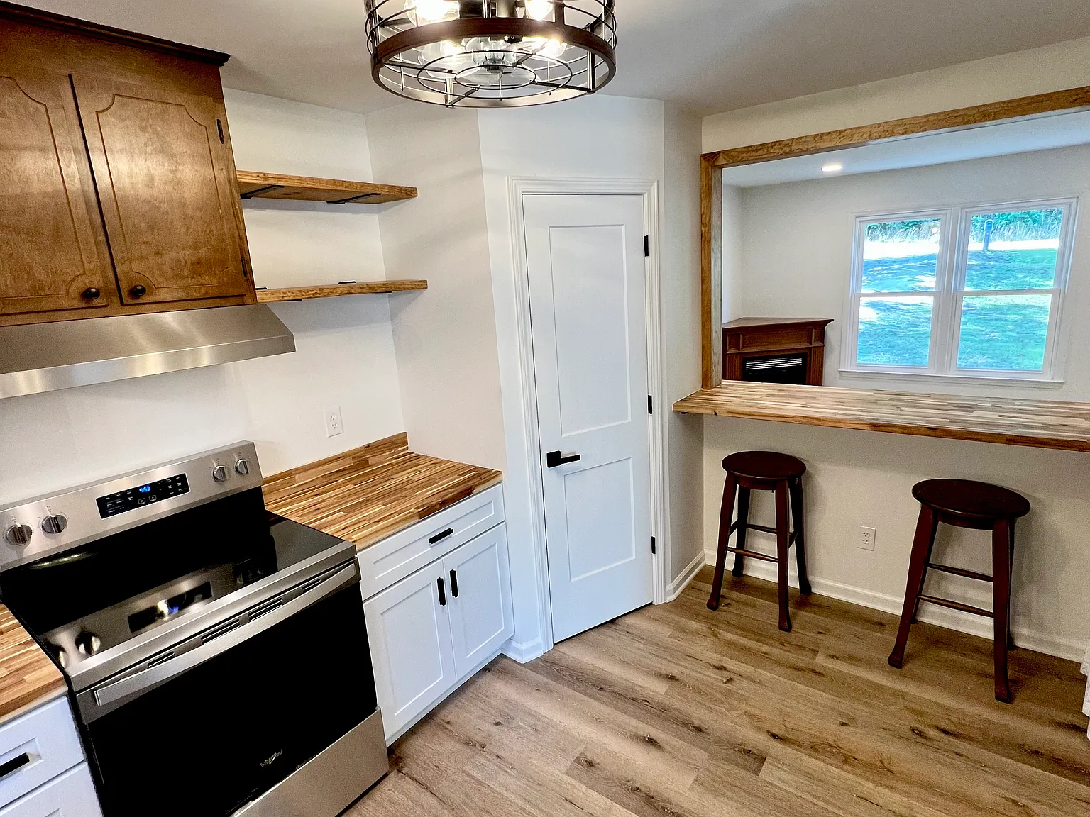 3 bed, 1.5 bath, 1092 sqft, $1,750 — Photo 3