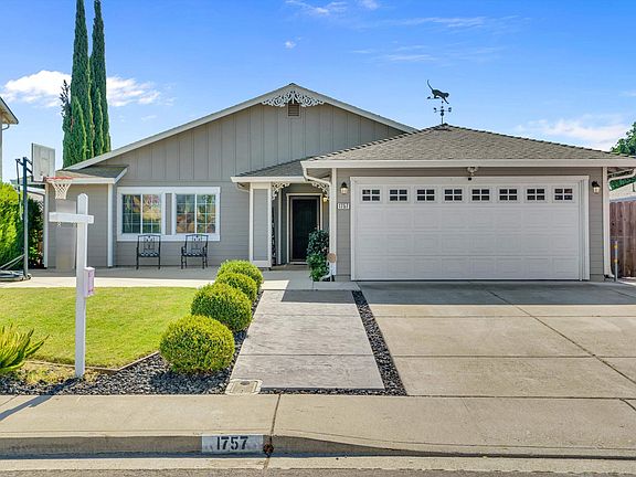 2nd image of 1757 Chianti Way