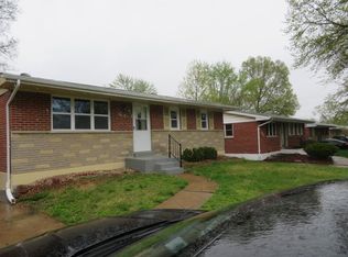 1375 Reale Ave, Saint Louis, MO 63138