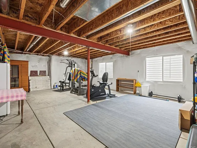 10350 Nottingham Dr — Photo 11