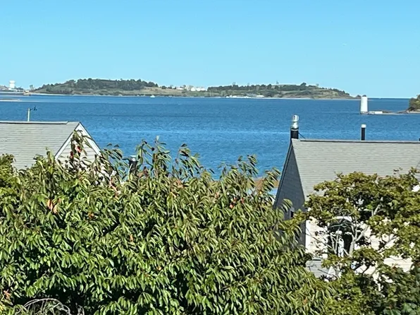 14 Sloop Ln #85, Quincy, MA 02171