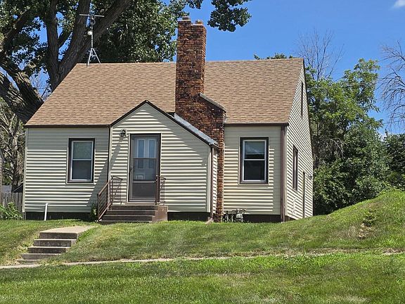 2nd image of 112 N Kearney St