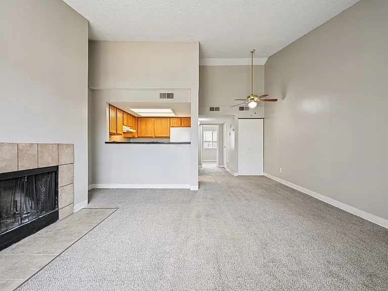 Toscana Apartments — Photo 10