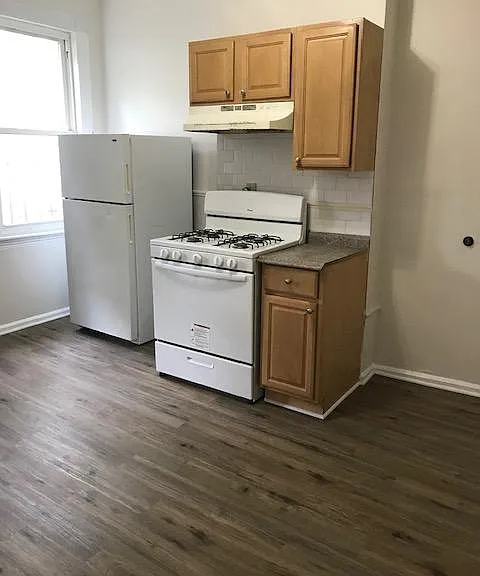 4 Fernboro St — Photo 2