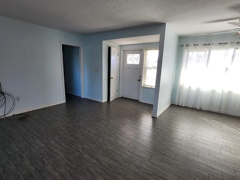 549 La Gorce Dr — Photo 24