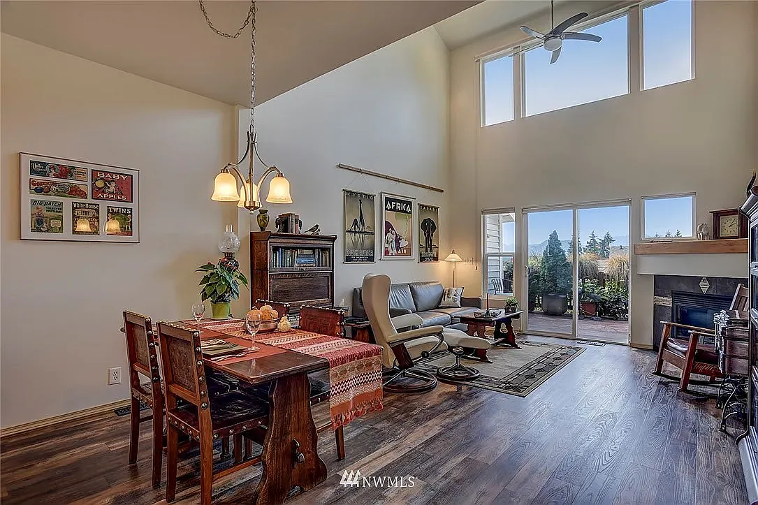 11601 Foothills Pl NW — Photo 3