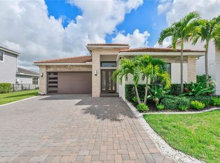 7324 Stella Ln, Lake Worth, FL 33463