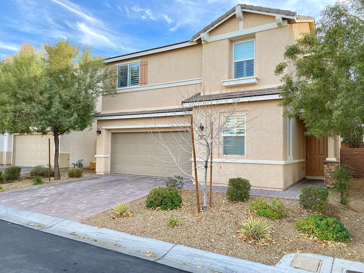 Beautiful 2 Story Home — Photo 2
