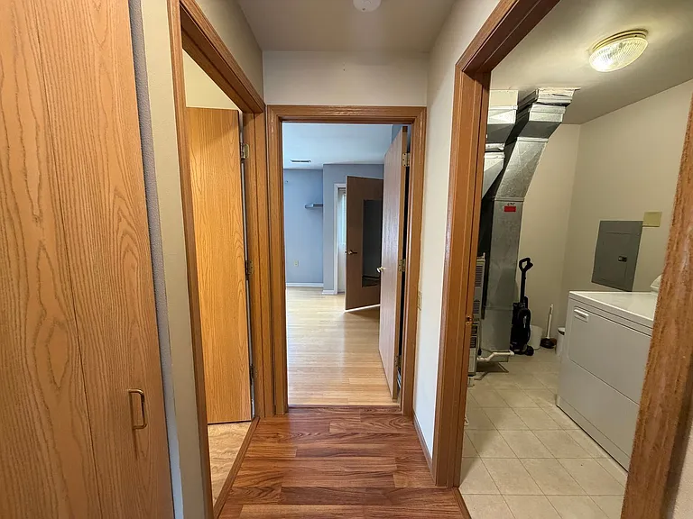 635 E Dayton St — Photo 5