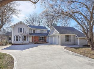 24908 E Timberlake Dr, Greenwood, MO 64034
