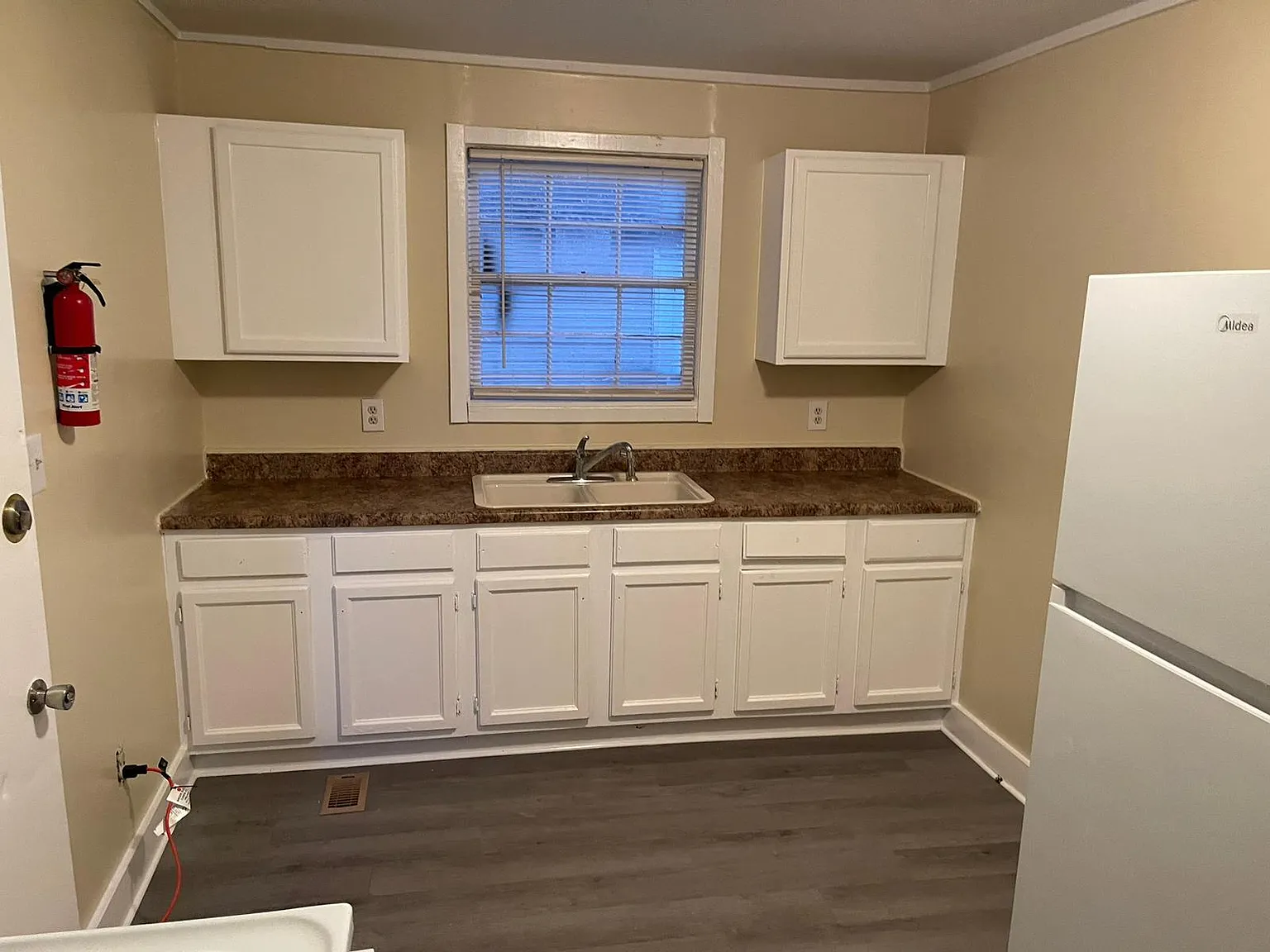620 Meares St — Photo 2