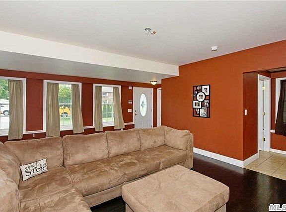 2nd image of 108 Lincoln Ave