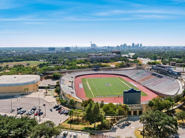 700 E Hildebrand #1401, San Antonio, TX 78212